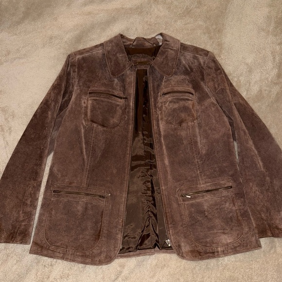 Women’s Brown Suede Leather Jacket - Picture 8 of 8